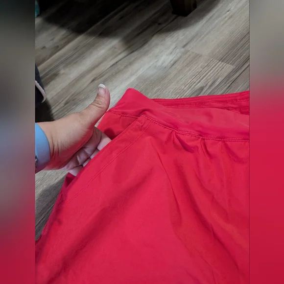 Lands End, Women's 18W, Red Athletic Shorts - Picture 4 of 5